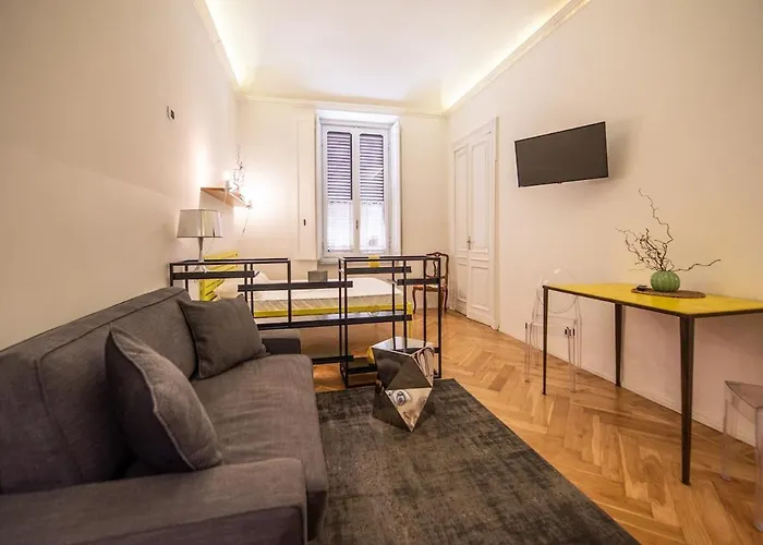 Urban Botero Suite, A Due Passi Dal Museo Egizio E Stazione Porta Susa Turin