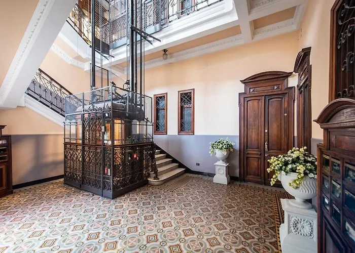 Urban Botero Suite, A Due Passi Dal Museo Egizio E Stazione Porta Susa