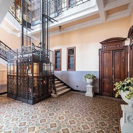 Urban Botero Suite, A Due Passi Dal Museo Egizio E Stazione Porta Susa